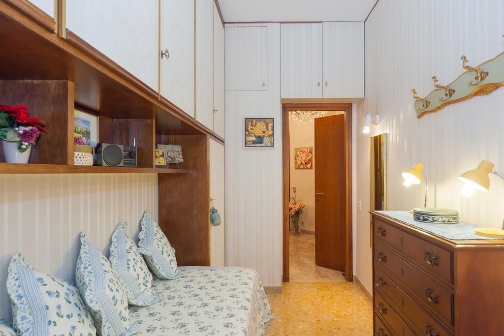 Casa Di Gioia Appartement Verona Kamer foto