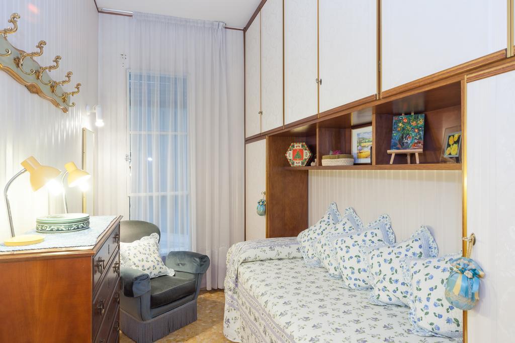 Casa Di Gioia Appartement Verona Kamer foto